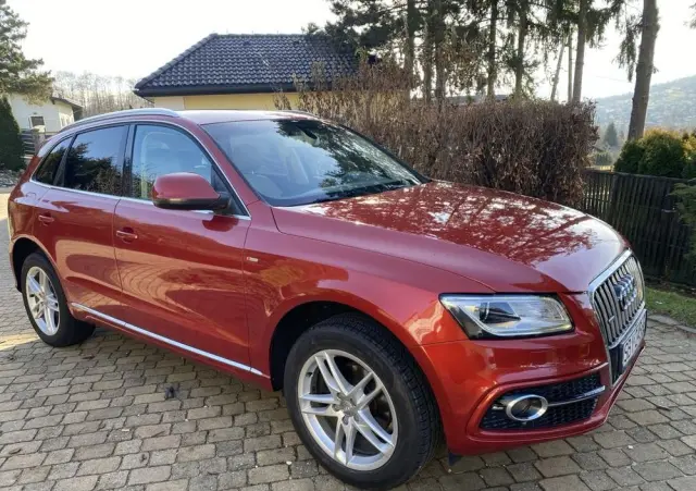 AUDI Q5 