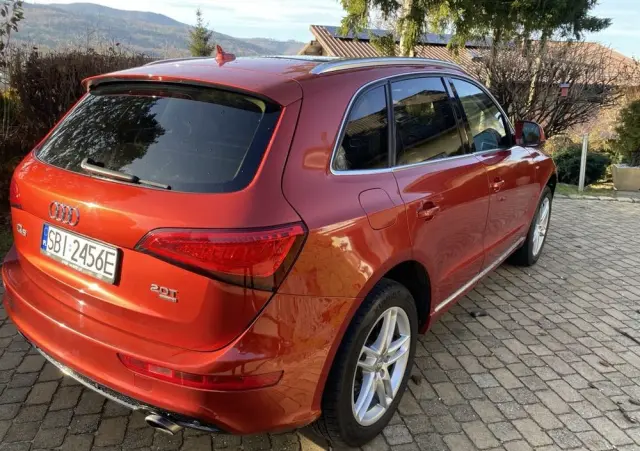 AUDI Q5 
