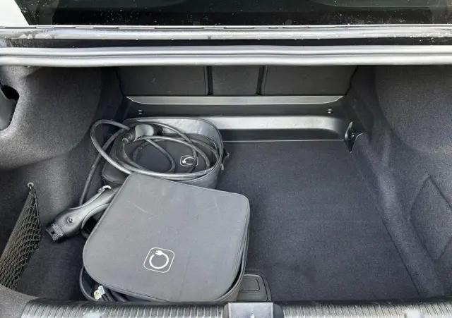 MERCEDES-BENZ EQE 350+ 90.5kWh AMG Line