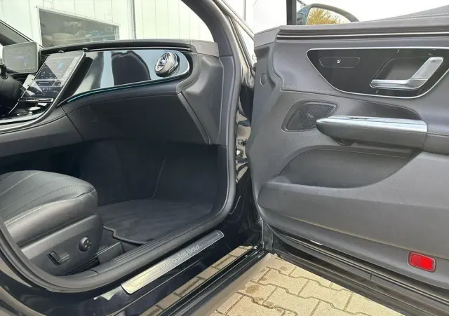 MERCEDES-BENZ EQE 350+ 90.5kWh AMG Line