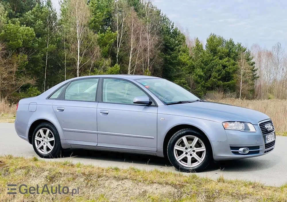 AUDI A4 Limousine 