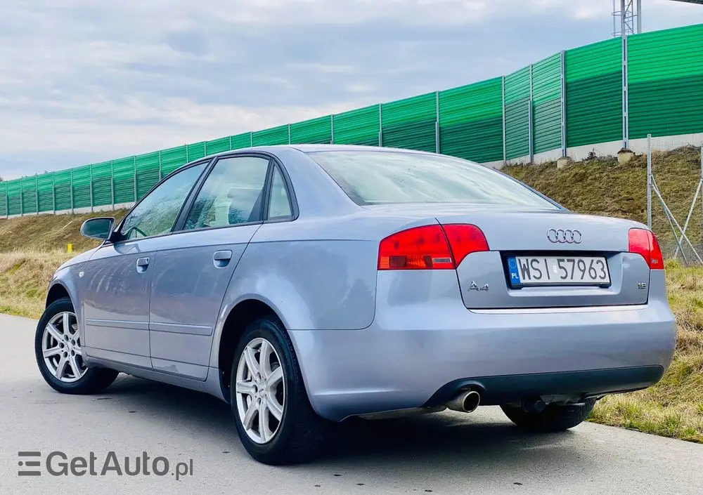 AUDI A4 Limousine 