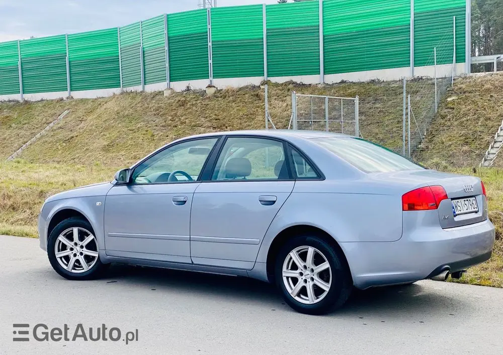 AUDI A4 Limousine 