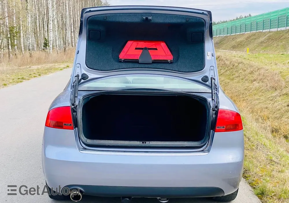 AUDI A4 Limousine 