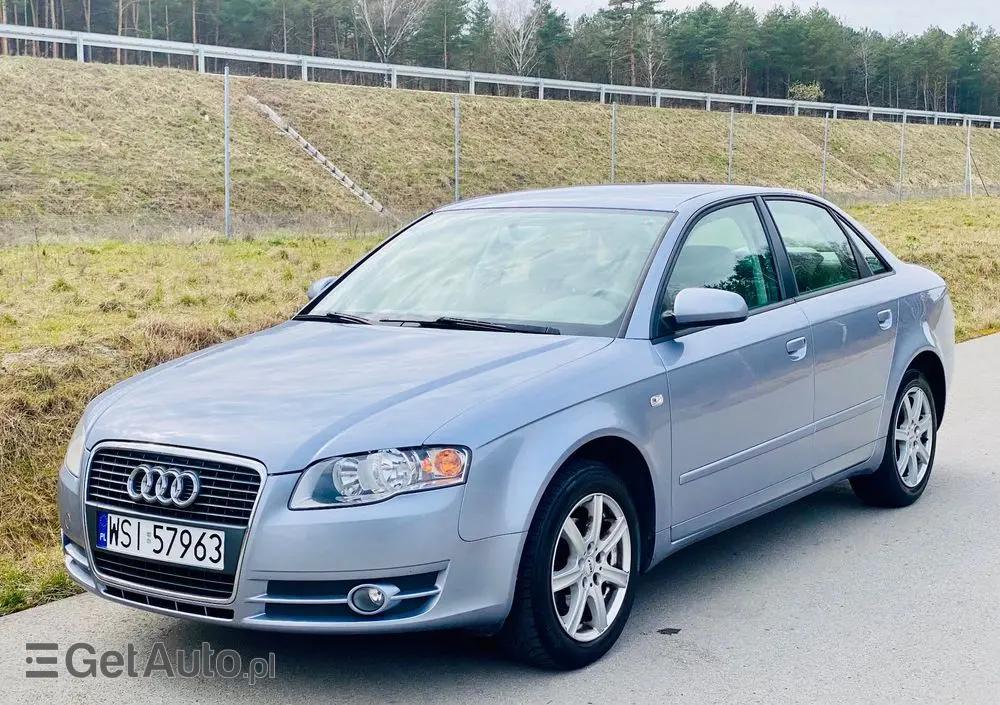 AUDI A4 Limousine 