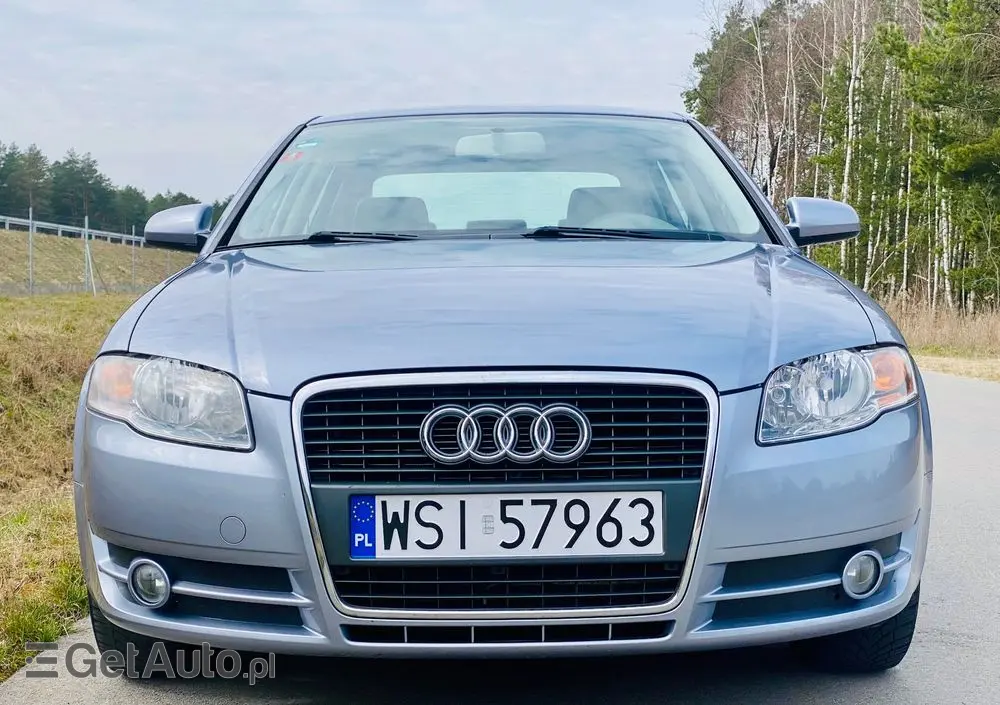AUDI A4 Limousine 