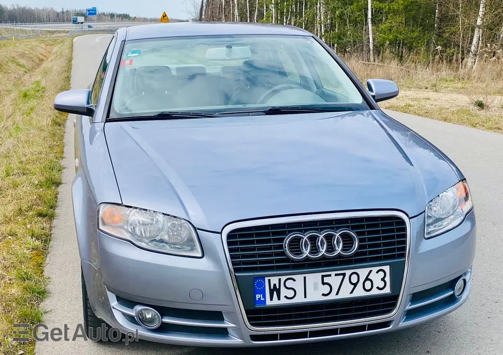 AUDI A4 Limousine 