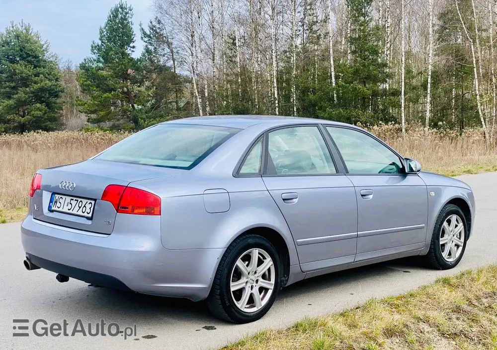 AUDI A4 Limousine 