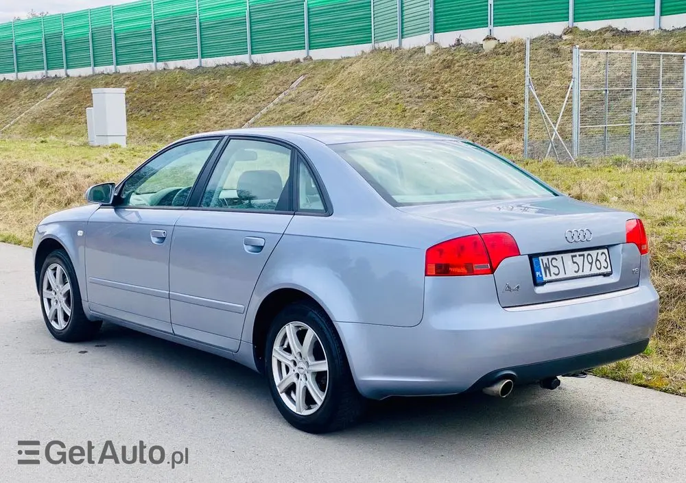 AUDI A4 Limousine 