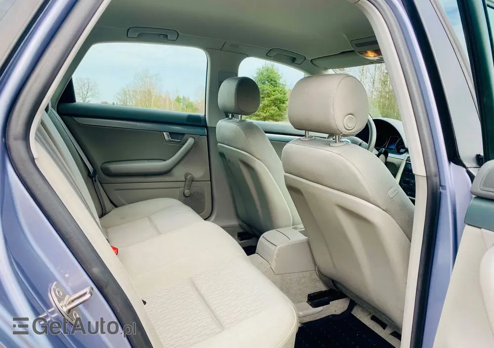 AUDI A4 Limousine 