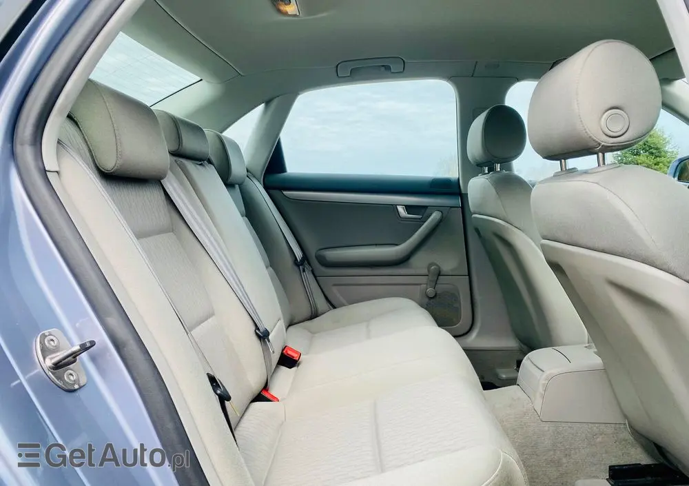 AUDI A4 Limousine 