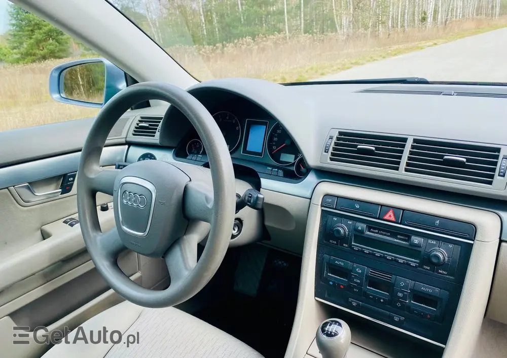 AUDI A4 Limousine 