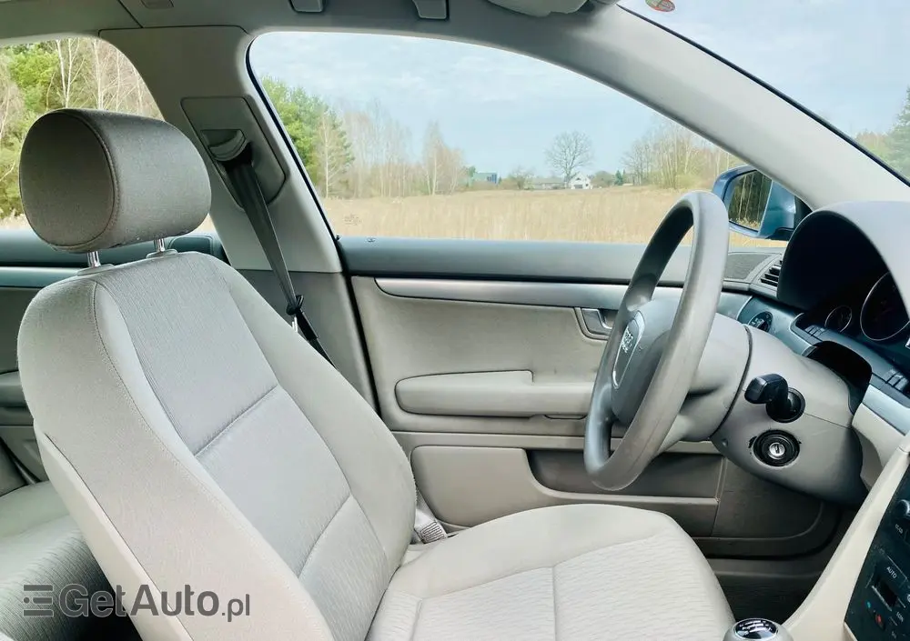 AUDI A4 Limousine 