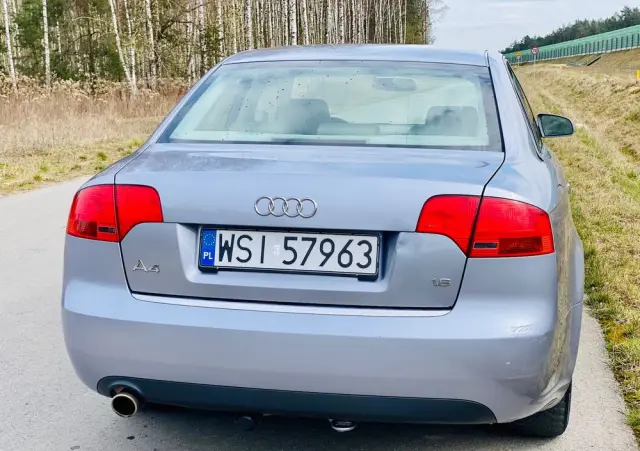 AUDI A4 Limousine 