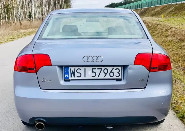 AUDI A4 Limousine 