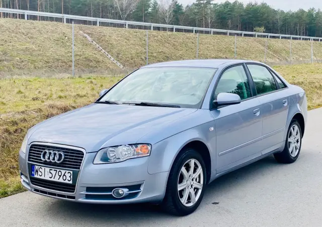 AUDI A4 Limousine 