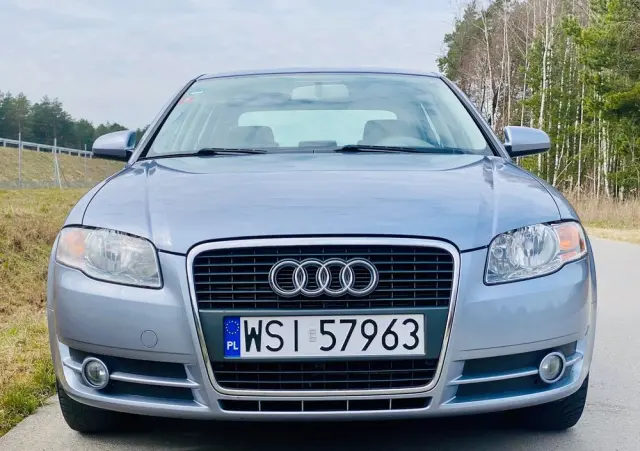AUDI A4 Limousine 