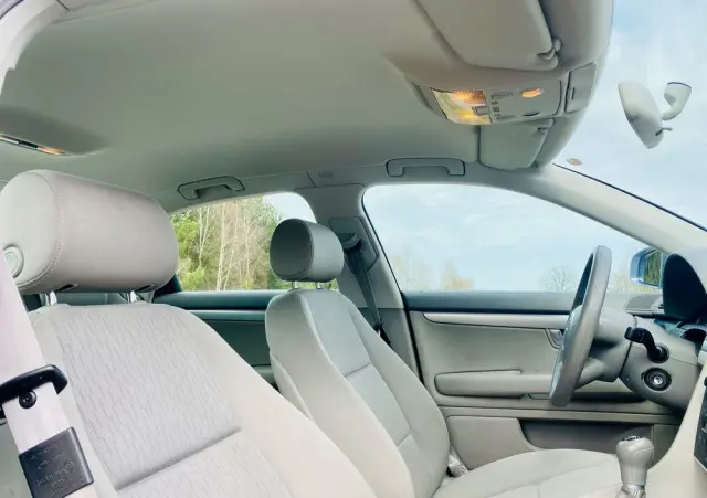 AUDI A4 Limousine 