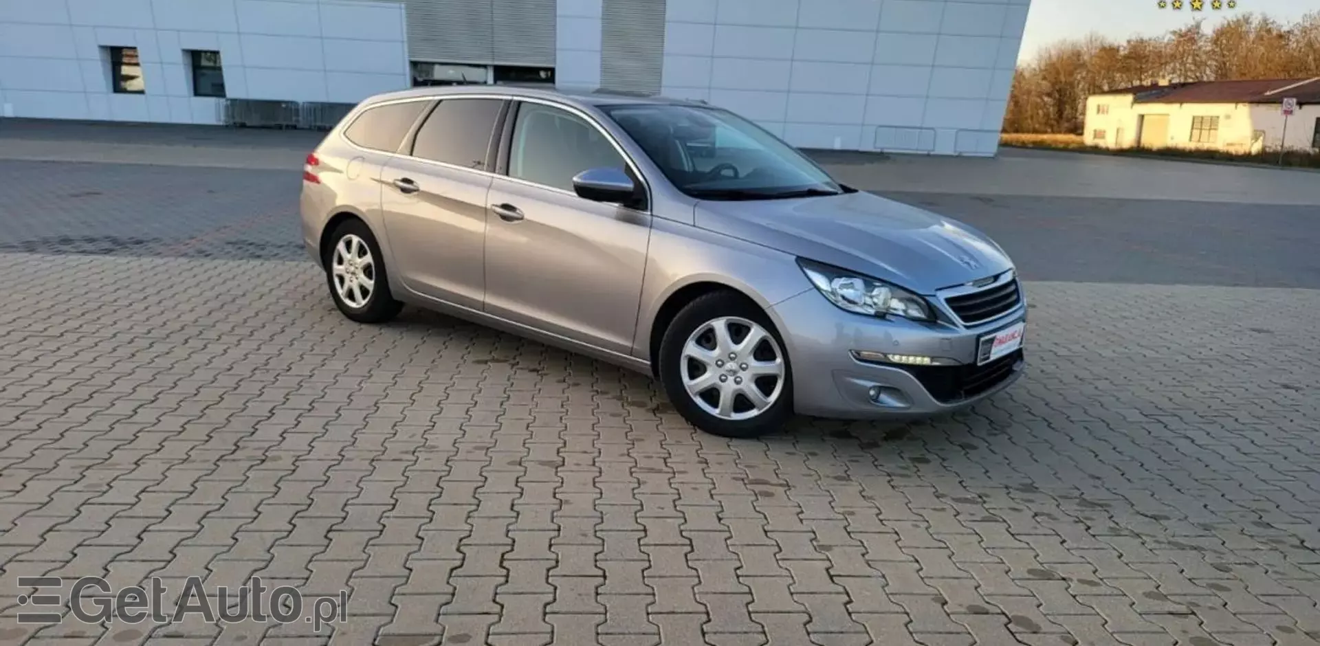 PEUGEOT 308 