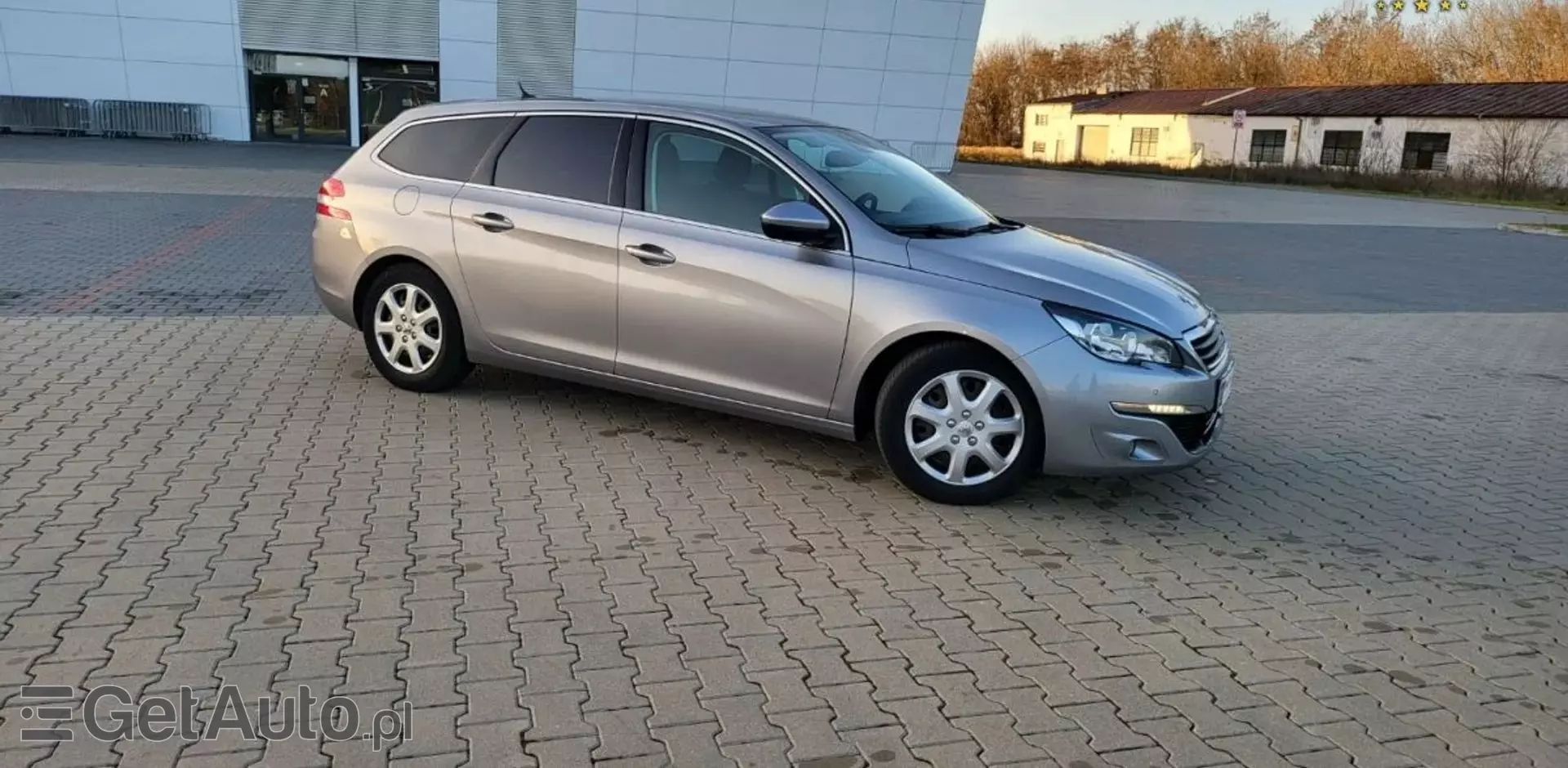 PEUGEOT 308 