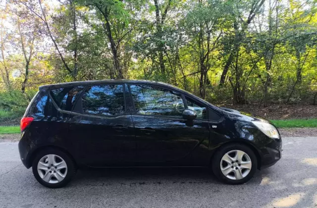 OPEL Meriva 
