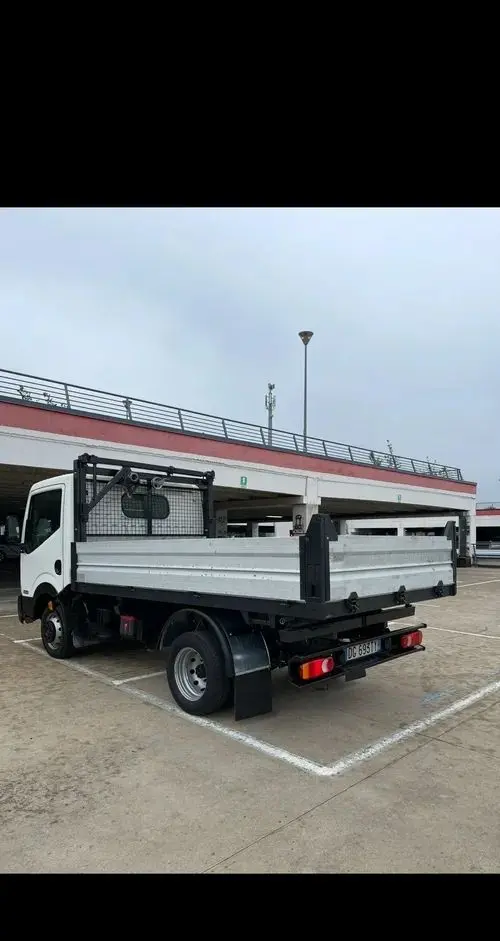 NISSAN Cabstar 