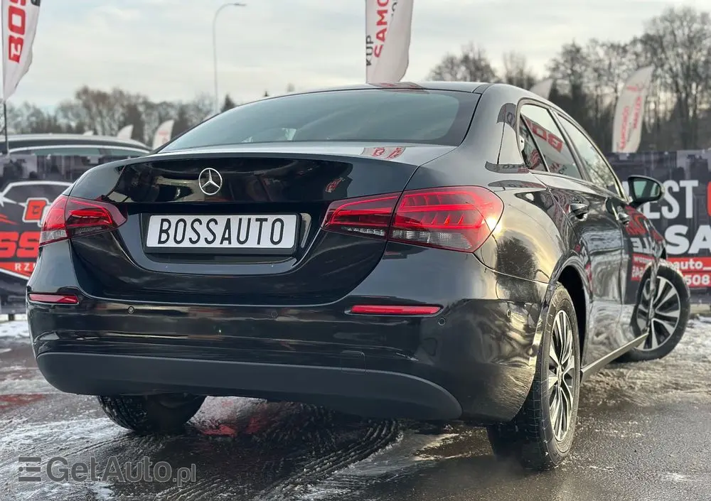 MERCEDES-BENZ Klasa A 200 d 8G-DCT