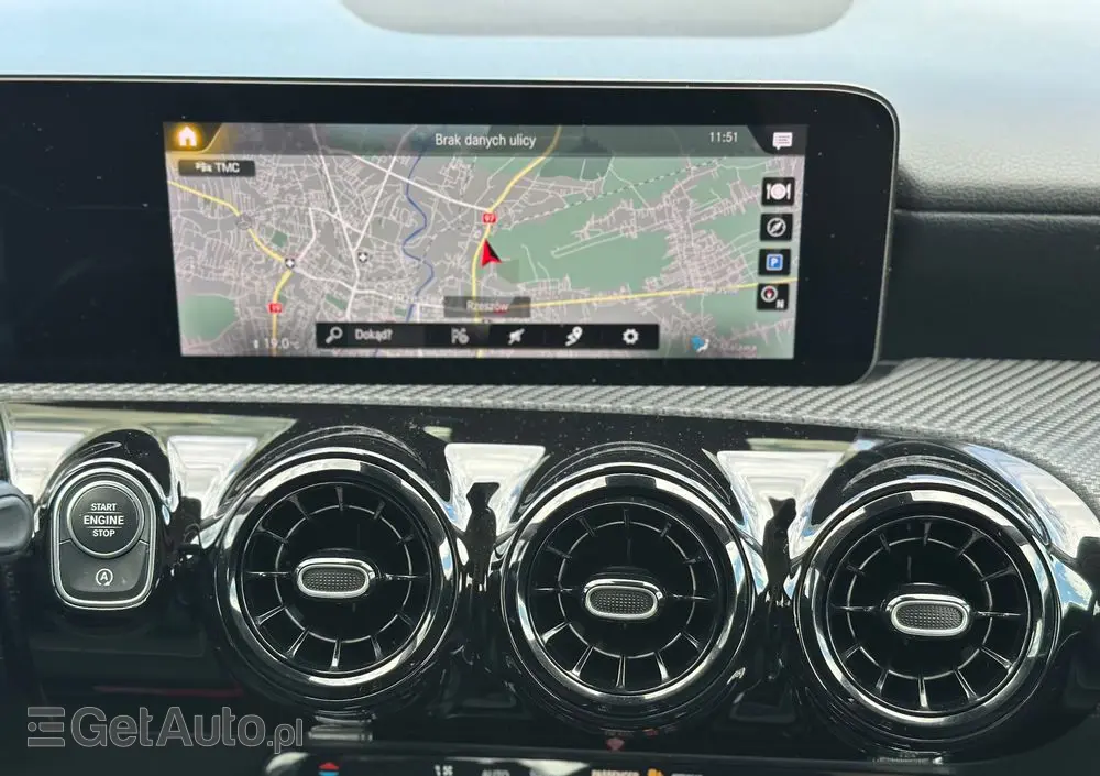 MERCEDES-BENZ Klasa A 200 d 8G-DCT