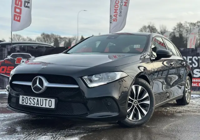 MERCEDES-BENZ Klasa A 200 d 8G-DCT