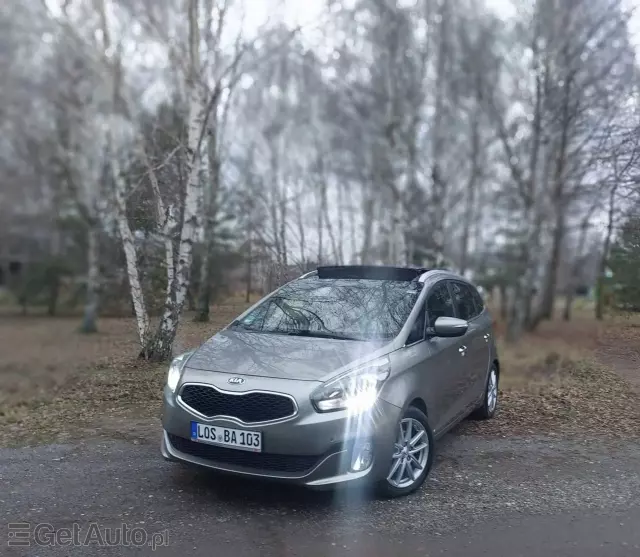 KIA Carens 