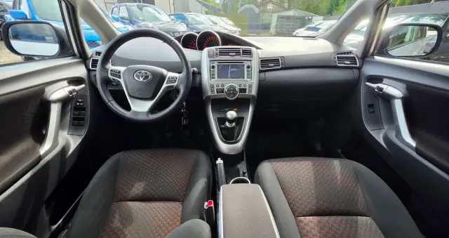 TOYOTA Verso 2.0 D-4D Premium 7os
