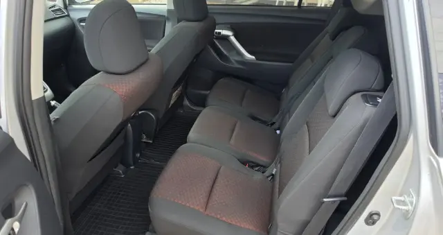 TOYOTA Verso 2.0 D-4D Premium 7os