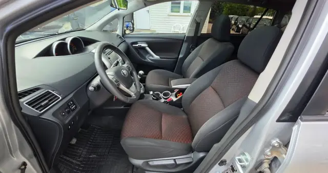 TOYOTA Verso 2.0 D-4D Premium 7os