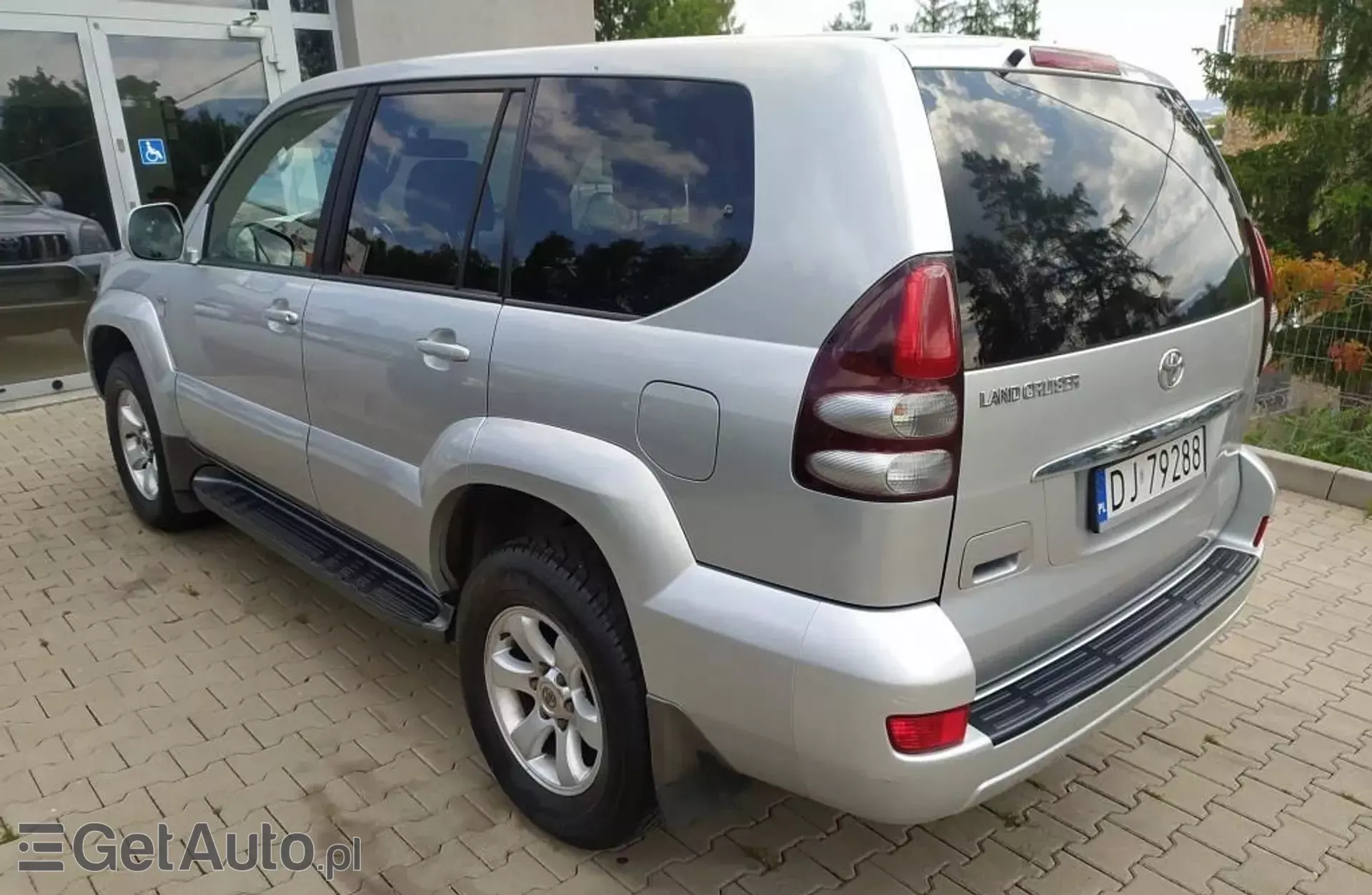 TOYOTA Land Cruiser 3.0 D-4D (5 dr) (173 KM) 120