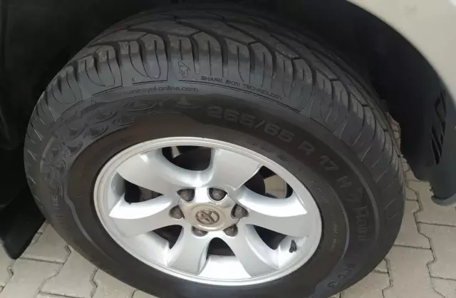 TOYOTA Land Cruiser 3.0 D-4D (5 dr) (173 KM) 120