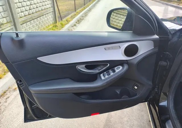 MERCEDES-BENZ Klasa C 200 (BlueTEC) d 7G-TRONIC Avantgarde