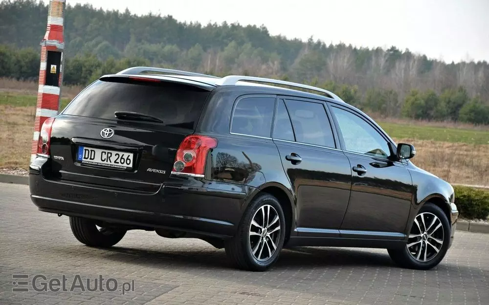 TOYOTA Avensis 