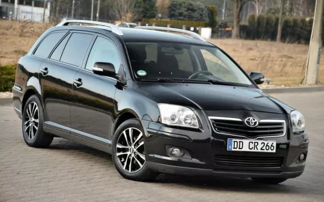 TOYOTA Avensis 
