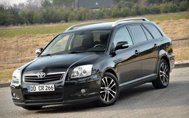 TOYOTA Avensis 