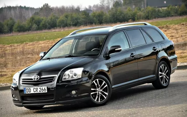 TOYOTA Avensis 