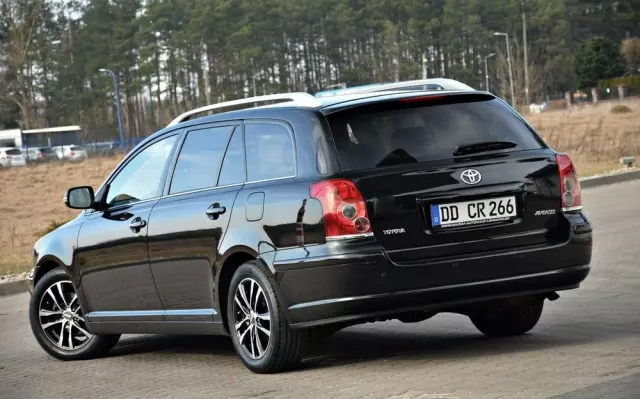 TOYOTA Avensis 