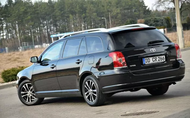 TOYOTA Avensis 