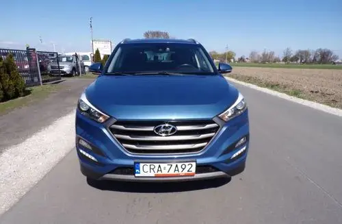 HYUNDAI Tucson 