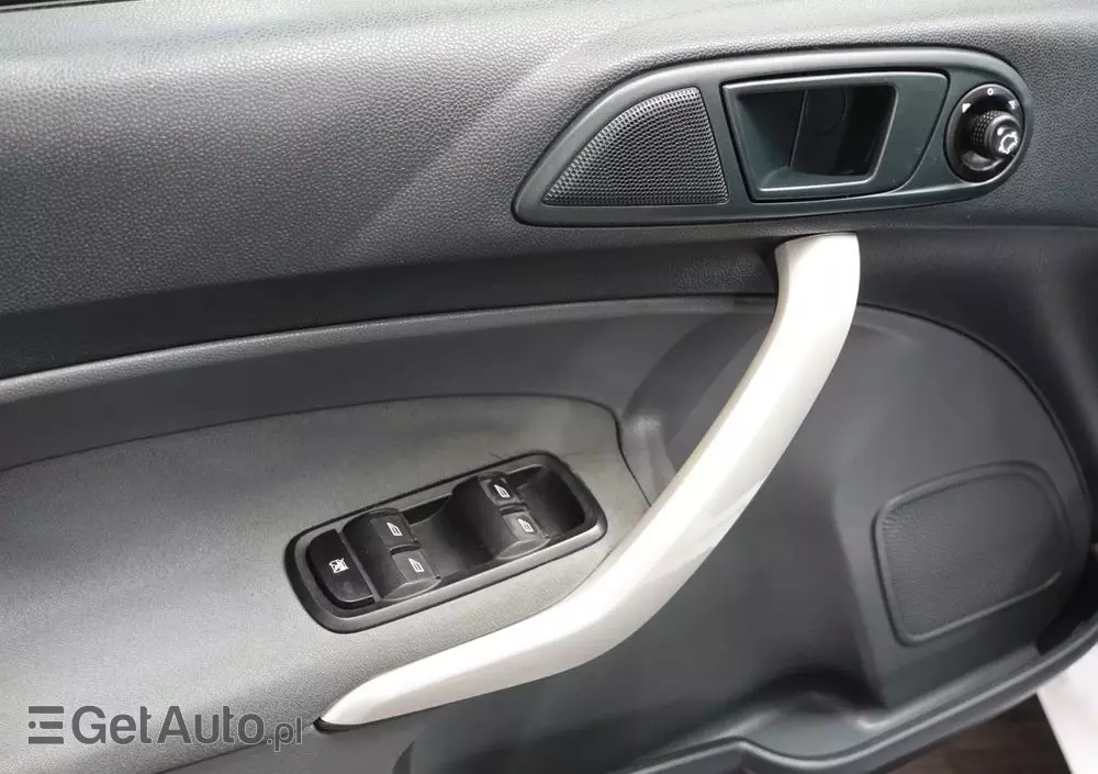 FORD Fiesta 1.4 TDCi Titanium