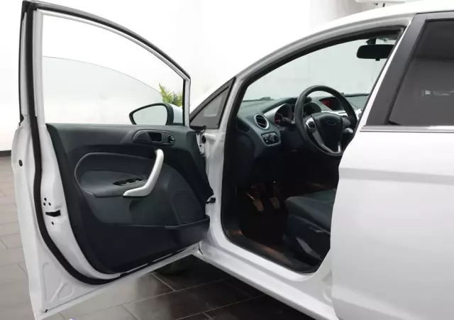 FORD Fiesta 1.4 TDCi Titanium