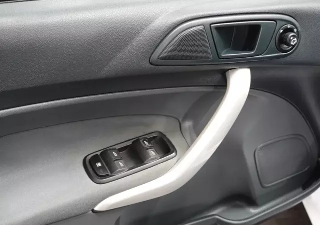 FORD Fiesta 1.4 TDCi Titanium