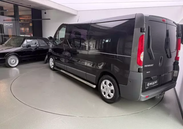 RENAULT Trafic 2.5 dCi FAP 115 L2H1 Komfort