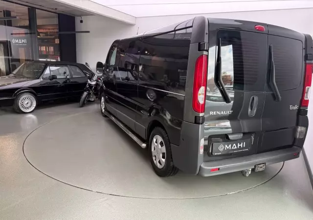 RENAULT Trafic 2.5 dCi FAP 115 L2H1 Komfort