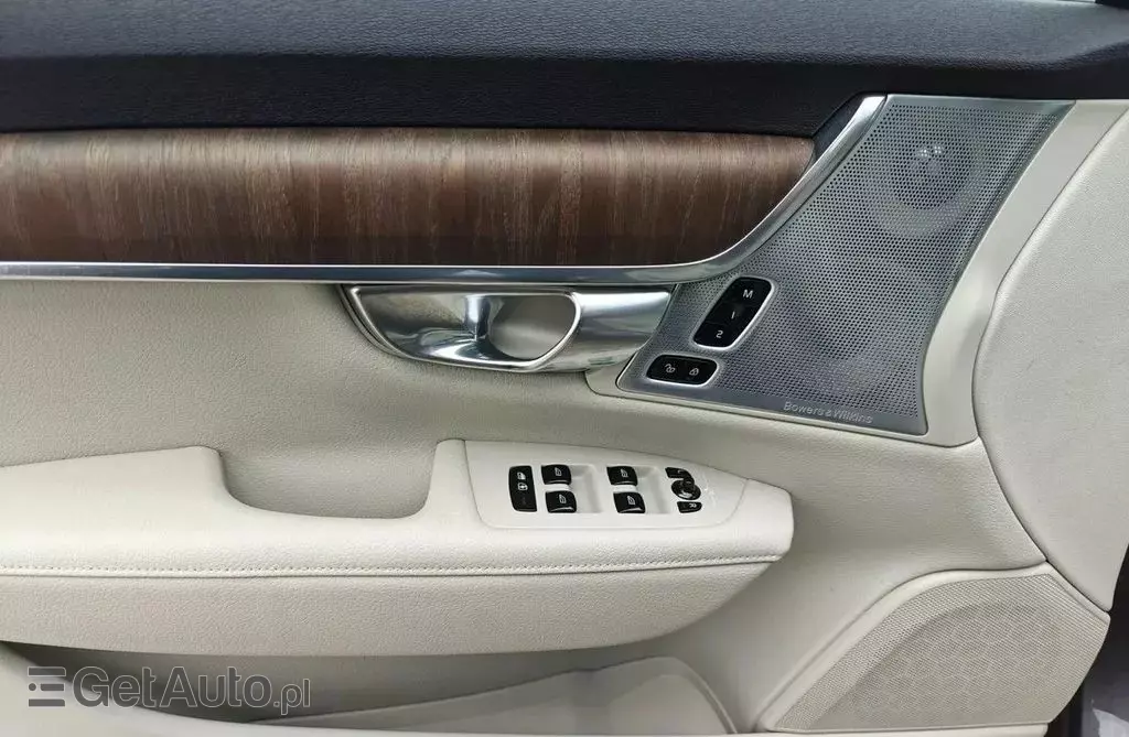 VOLVO V90 Cross Country 