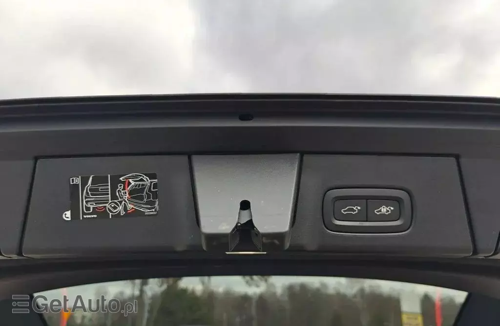 VOLVO V90 Cross Country 